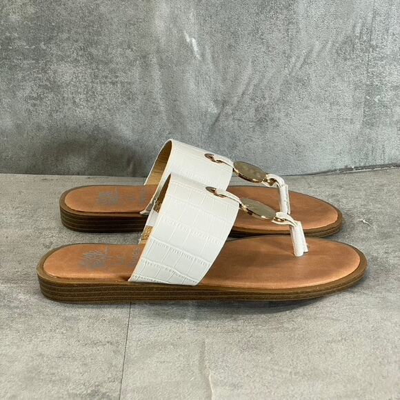 GC SHOES Women’s White Candace Memory Foam Thong Slip-On Flat Sandals SZ 6 - Picture 1 of 9